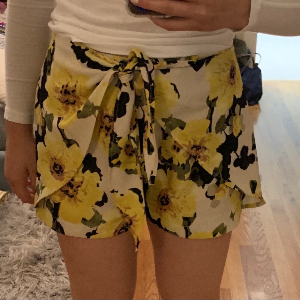 J.O.A. Flower shorts
